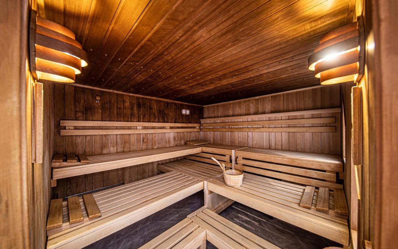 Damuelser Hof - Wellness & Spa Екстериор снимка