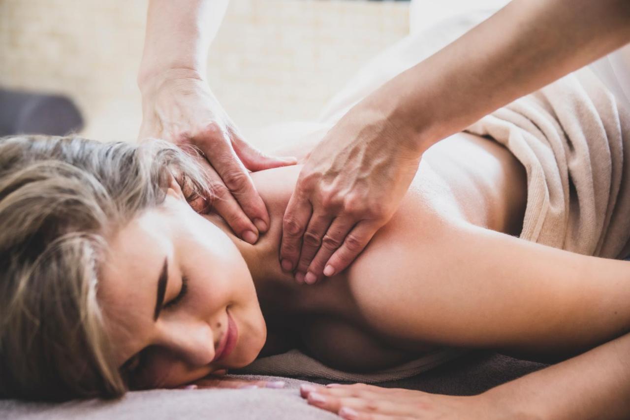 Damuelser Hof - Wellness & Spa Екстериор снимка